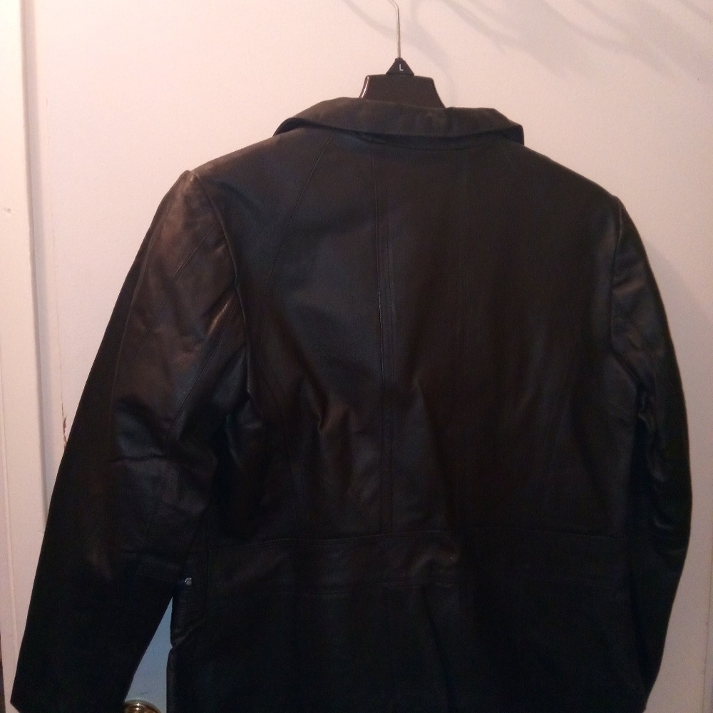 Black leather jacket. - Picture 2 of 2